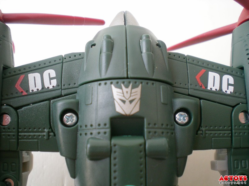 In Hand Looks at Transformers Generations 'China Import